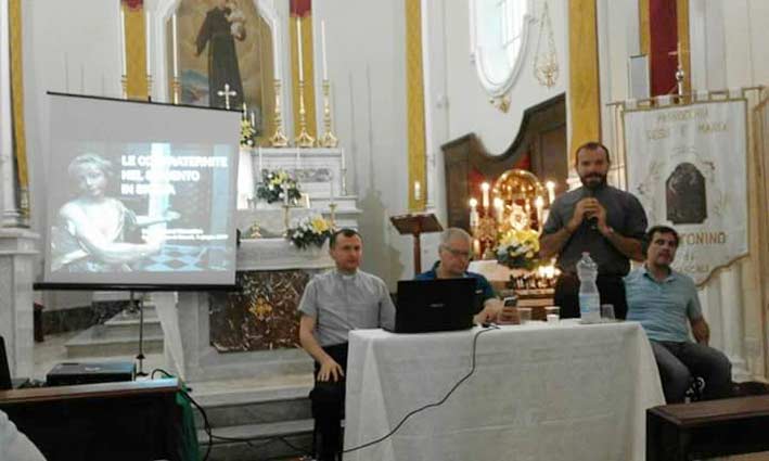 Mascali: affollata conferenza su “L’Antica Confraternita di Gesù e Maria”