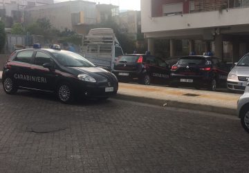 Giarre, controlli dei carabinieri agli alloggi popolari di via Carducci VIDEO