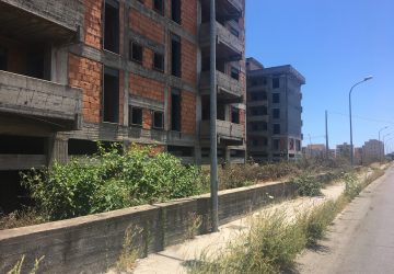 Giarre, quartiere Jungo, elevato rischio di incendi  FOTO