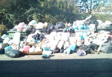 Giarre in piena emergenza rifiuti. Gravi carenze igieniche a S.Maria la Strada