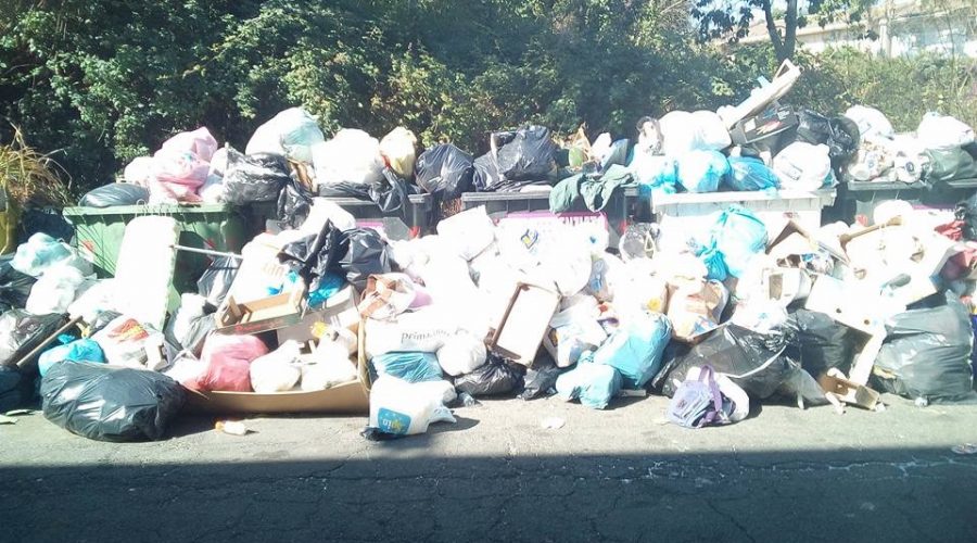 Giarre in piena emergenza rifiuti. Gravi carenze igieniche a S.Maria la Strada