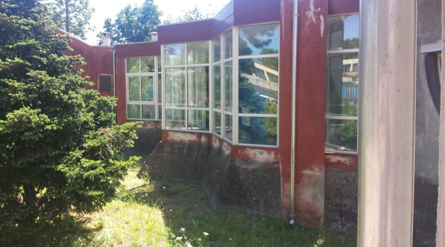 Riposto, asilo nido comunale visitato da ladri vandali. Intervento dei vigili del fuoco per consentire accesso in cucina