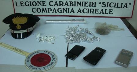 Servizio antidroga ad Aci Castello: in manette due pusher
