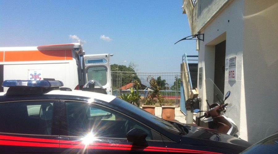 Giarre, ripostese ferito da un colpo di arma da fuoco lasciato davanti al Pte VIDEO