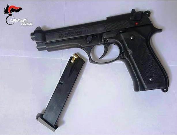 Tentata estorsione per un presunta partita di droga sparita: un arresto ad Aci Sant’Antonio