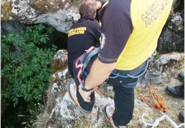 Salvato uno speleologo disperso da 36 ore e incastrato a 40 metri di profondità sui monti messinesi
