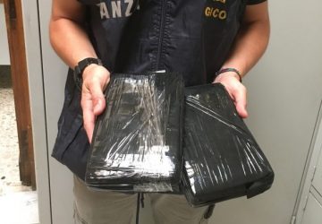 Catania: beccato corriere con oltre 2 kg di cocaina per un valore di circa 200.000 euro