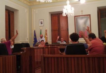 Riposto, il Consiglio Comunale approva il bilancio consuntivo 2016