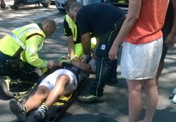 Fondachello: automobilista apre sportello dell'auto e centra un ciclista