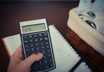 Leggere le bollette, solo 1 italiano su 10 sa farlo