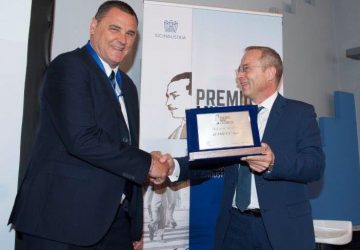 Avimecc, l&rsquo;azienda leader nella produzione avicola in Sicilia, premiata da Sicilindustria