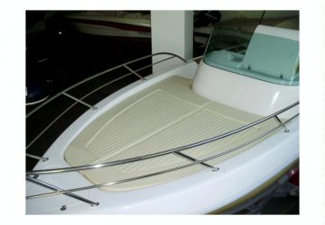 Riposto, rubano scafo a Messina e lo abbandonano in zona "Tre Massi": un arresto