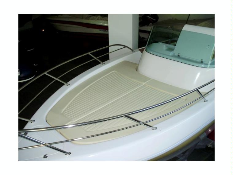 Riposto, rubano scafo a Messina e lo abbandonano in zona “Tre Massi”: un arresto