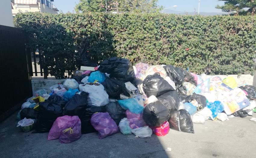 Mascali e raccolta differenziata: segnalato un condominio inadempiente