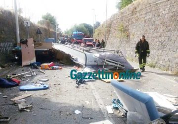 Terribile incidente a Miscarello: si schianta un camper. Intervento dell'elisoccorso VD