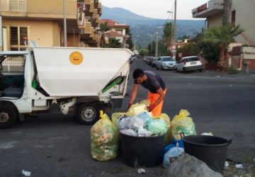 Mascali, bonifica post Ferragosto: barbari seriali, altro che vacanzieri