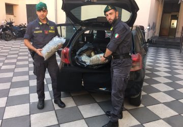 Catania, fermato corriere con 10 chili di marijuana