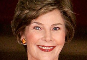 Riposto, ex first lady Laura Bush in visita nel nostro territorio
