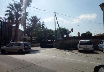 Riposto, ancora un incidente: si ribalta una Panda, un ferito