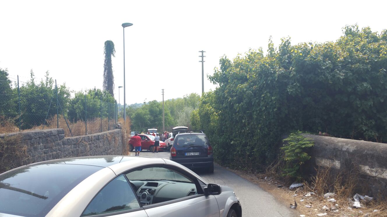 Macchia di Giarre, frontale fra due auto in via delle Acacie: un ferito