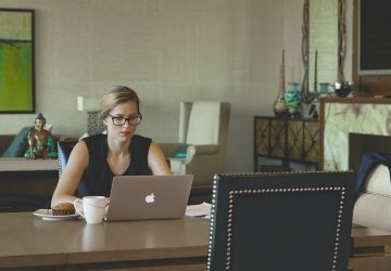 Lavoro da casa: come avviare la propria attivit&agrave; freelance