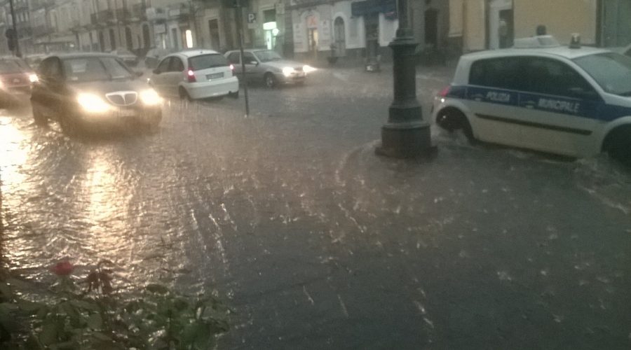 Ecco la perturbazione che attanaglia l’area jonica. Scuole chiuse ad Acireale e Catania