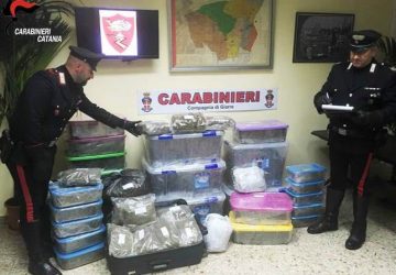 Giarre, colpo dei carabinieri: sequestrati 50 chili di marijuana. Arrestato 43enne ripostese