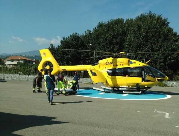 Mascali, anziano cade dalla scala mentre raccoglie olive. Intervento dell’elisoccorso