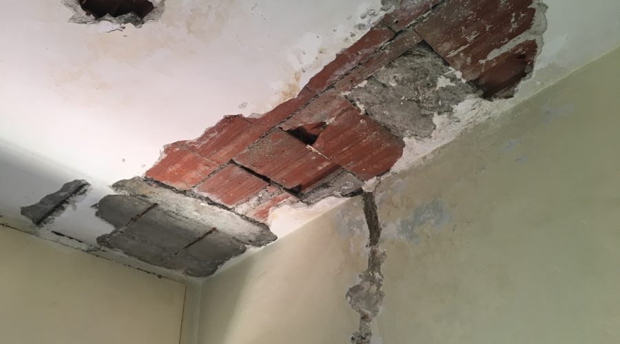 Giarre, allarme sicurezza in via Liguria: “La mia casa è inabitabile, dal Comune solo promesse elettorali”