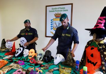 Finanza, sequestrati oltre 100.000 articoli illegali per Halloween provenienti dalla Cina
