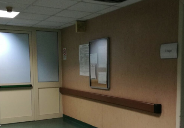 Acireale, infiltrazioni danneggiano controsoffitto nella zona del Pronto Soccorso