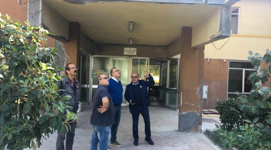 Riposto, al via la messa in sicurezza della Media Pirandello: ricognizione del sindaco Caragliano