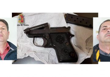 A spasso con lo scooter con una pistola e una mazza da baseball: inseguiti ed arrestati a Catania