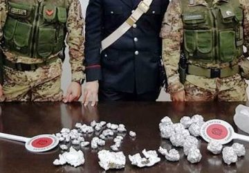 Patern&ograve;, marijuana e cocaina a casa. Arresti in due