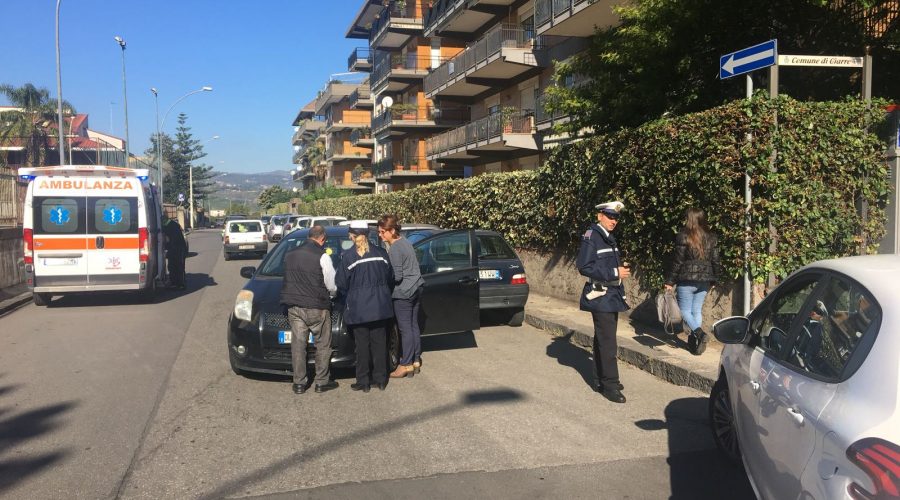 Giarre, nuovo incidente tra via Metastasio e via Padre Ambrogio: due feriti lievi