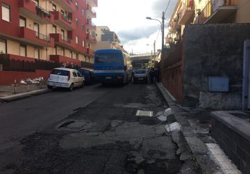 Giarre, bimbo investito da un&rsquo;auto in via Luigi Orlando