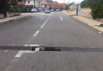 Giarre, divelta per la terza volta la caditoia di via Settembrini