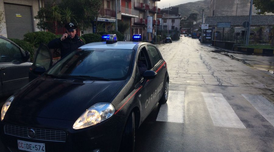 Rubano e riciclano un Mitsubishi Pajero: in manette tre randazzesi