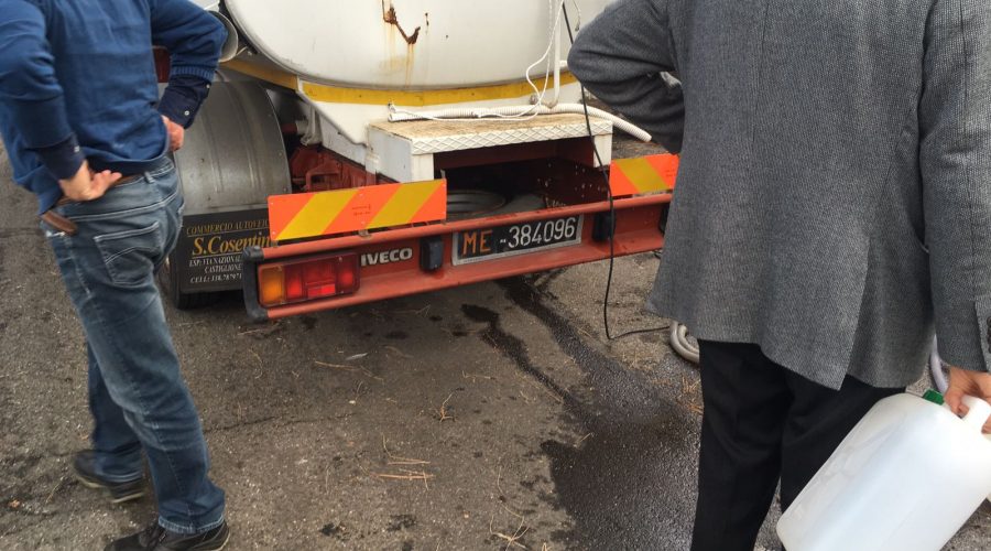 Giarre, due pompe idriche in avaria ed è carenza nel territorio. Il Comune ricorre alle forniture esterne