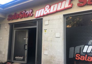 Giarre, assalto con spaccata alla sala slot VLT "In & Out" di via Finocchiaro Aprile
