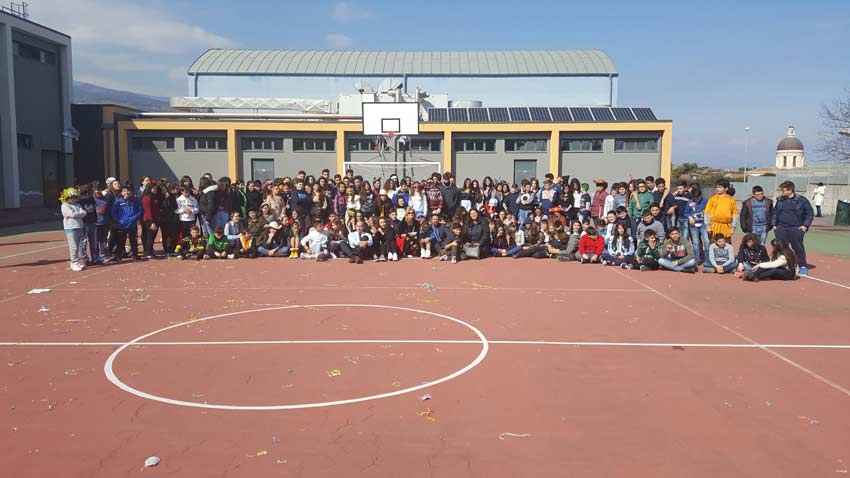 Santa Venerina: festa di Carnevale all’insegna della tradizione all’Istituto Comprensivo