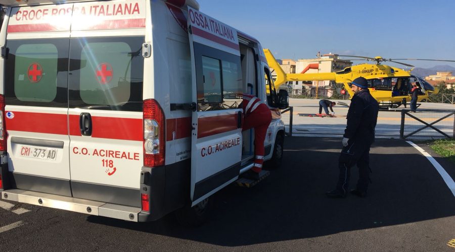 Carcere di Giarre: detenuto tenta evasione e si lancia nel vuoto. Interviene elisoccorso VIDEO