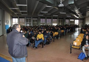 Giarre, il Comitato "Rivogliamo l'Ospedale" incontra gli studenti