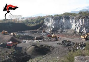 Mascali, carabinieri sequestrano cava per la frantumazione del basalto VIDEO