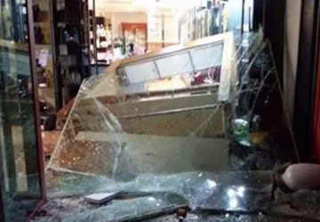 Acitrezza, furto con spaccata ad una gioielleria. Colpo da 100 mila euro