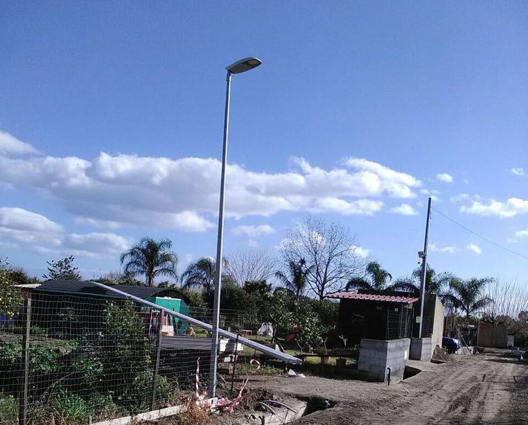 Calatabiano iniziati i lavoori di messa in opera di pali per la pubblica illuminazione