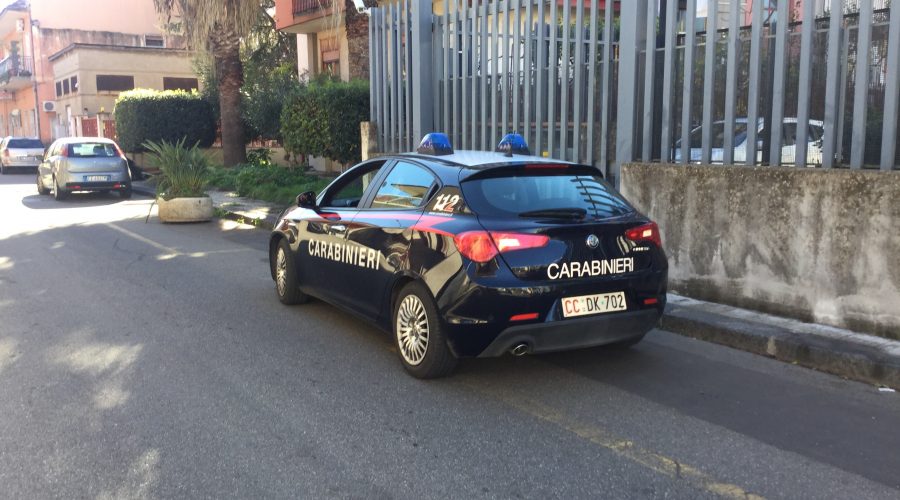 Controlli dei carabinieri: 1 arresto e 5 denunce
