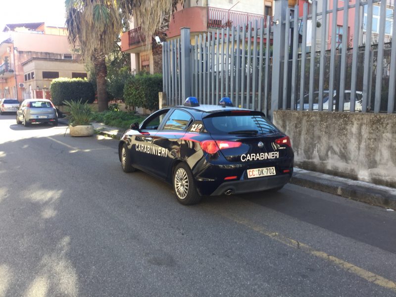 Controlli dei carabinieri: 1 arresto e 5 denunce