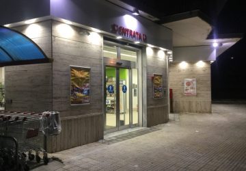 Giarre, rapina al discount A&O di via Luigi Orlando in azione due banditi