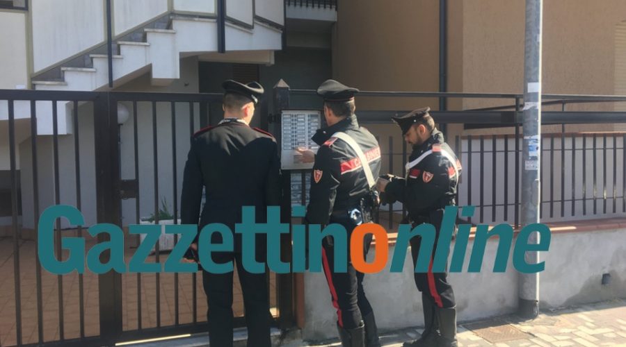 Giarre, blitz antidroga dei carabinieri in via Romagna. A Torre Archirafi scoperto laboratorio: sequestrati 2 kg di coca e 13 kg di marijuana VIDEO